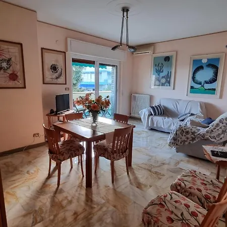 Corso Inglesi Relax, Sea View, Comfort Apartment *
